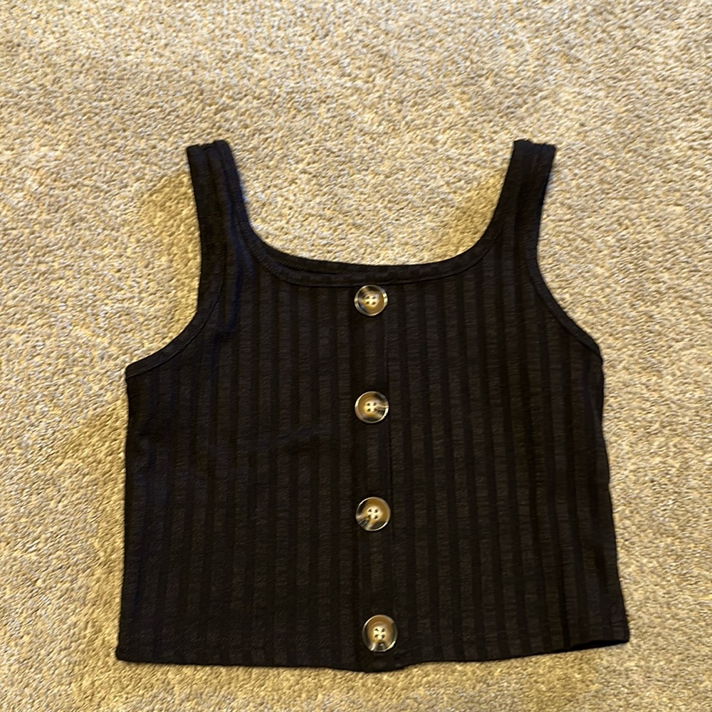 Girls black crop top tank. From Shein. Size 130, I believe is around a size 7-8